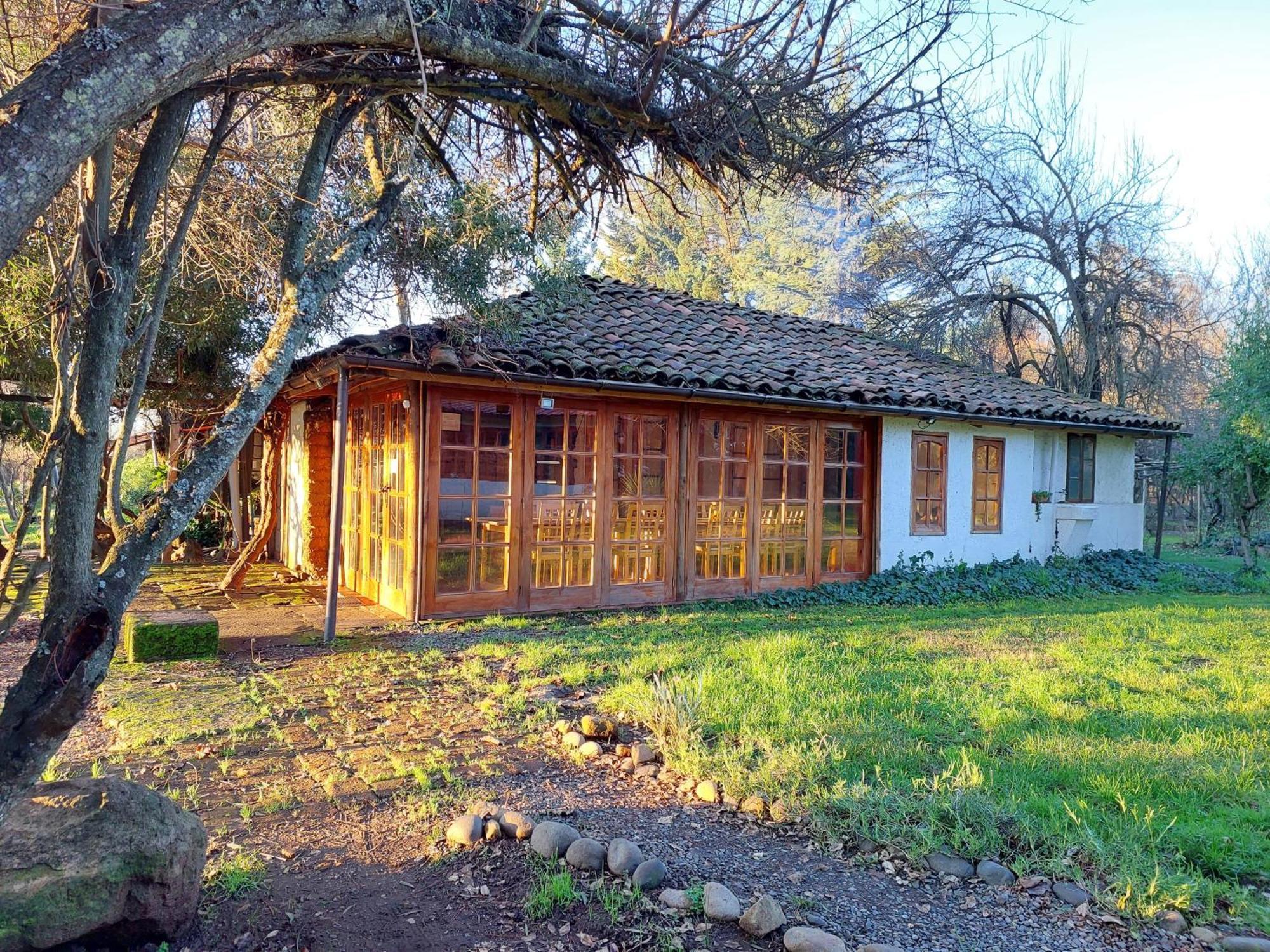 La Casa De Adobe Natural Y Mas Bulnes Exteriör bild